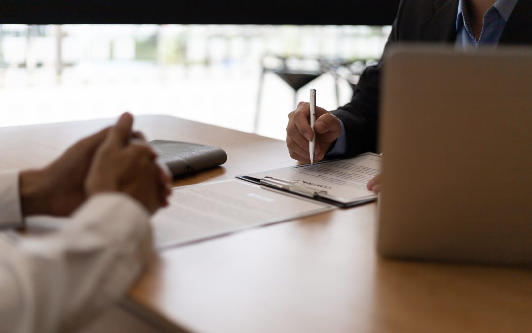 Consultation avec un avocat en licenciement au bureau